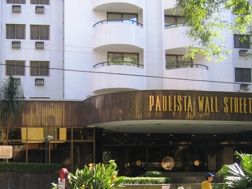 -visit_to_Paulista_Wall_St-20000000001849177-500x375
